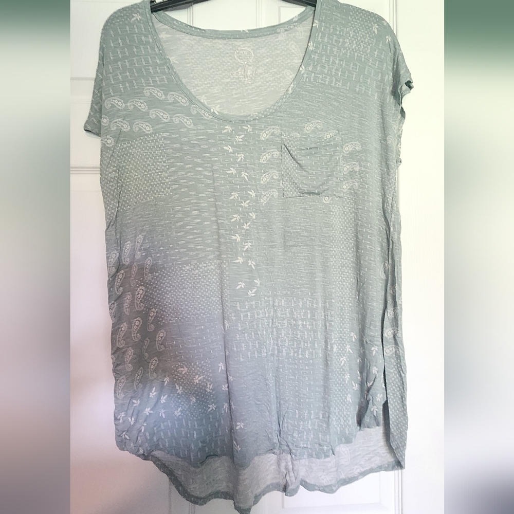 Maurices Light Green Mixed Print Soft T-shirt size XXL